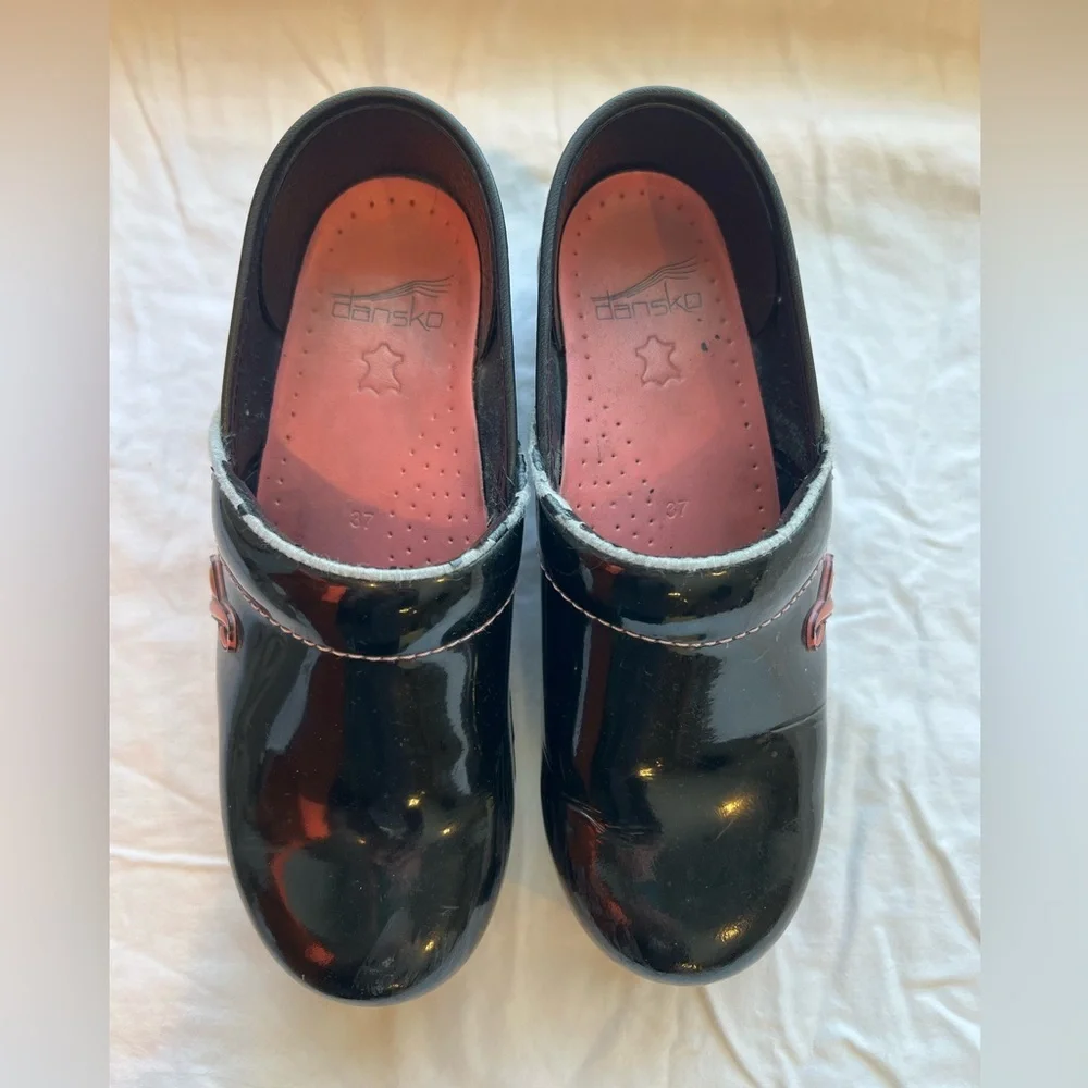 Womens Dansko Black Patent Leather Breast Cancer Professional Clogs - Picture 2 of 6